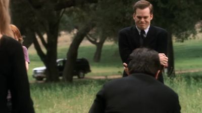 One, two... - Six Feet Under