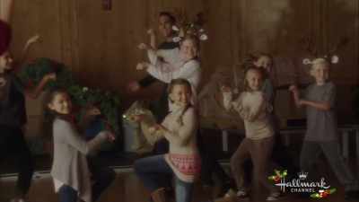 One, two, three, four, five,
six, seven, eight. Yes! - Enchanted Christmas