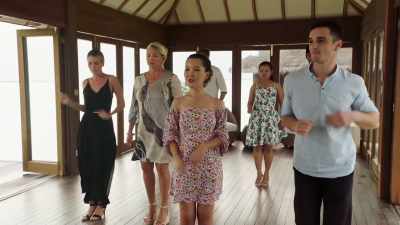 One and two, three and four. - Love in the Maldives