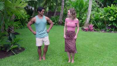 One, two, three, four. - Romance in Hawaii