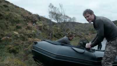 One, two. You two pull the boat up,
get your Bergens on, go to the wagon. - Celebrity SAS: Who Dares Wins