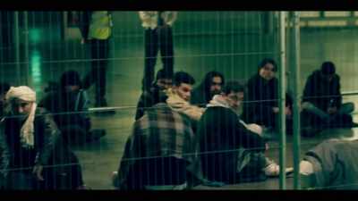 - One what?
- Whichever man you choose gets to stay. - Informer