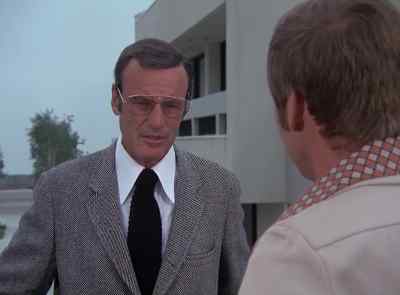 Only 30 feet. - The Six Million Dollar Man