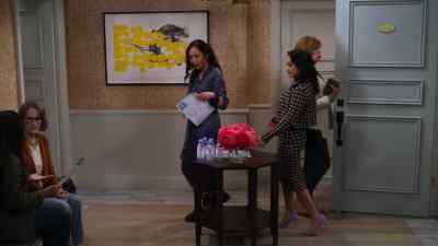Only 5,000 square feet? - How I Met Your Father