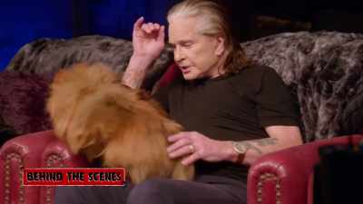 - Only a baby.
- [barks] - The Osbournes Want to Believe