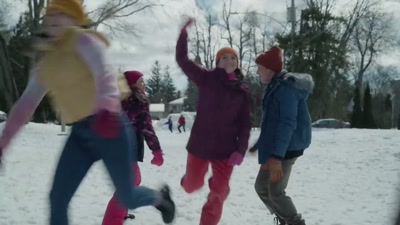 ♪ Only good vibes,
only good times ♪ - Snow Day