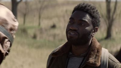 Only needs to work
from a distance. - The Walking Dead: World Beyond