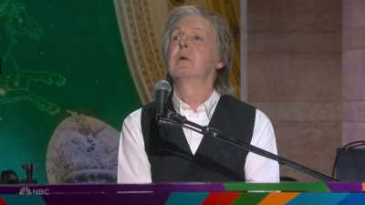 ‫Only, oh, and Paul.
‫Lorne Michaels!
‫[ Cheers and applause ] - SNL50: The Anniversary Special