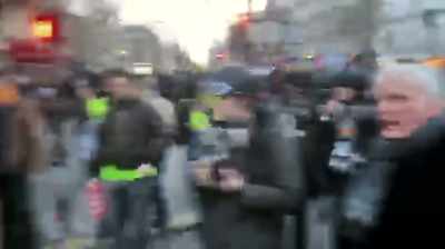 Only the rich and Macron, - The Monopoly of Violence