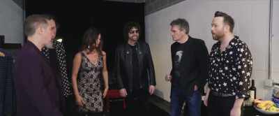 ♪ Oo-oo-oo-oo-oo-ooh ♪ - Jeff Lynne's ELO: Wembley or Bust