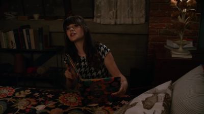 Ooh, bonus shot of Dad - New Girl