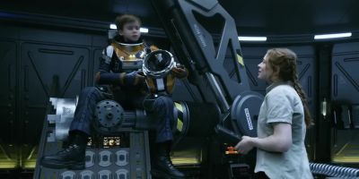 Ooh! [grunts] Whoa. - Lost in Space