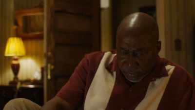 Ooh! Hello, toes.
[LAUGHS] - Lodge 49