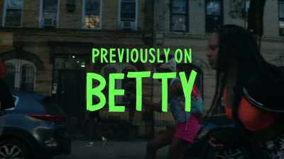♪ Ooh, I love ♪ - Betty