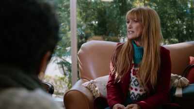 -Ooh!
-[laughing] - A Christmas Spark
