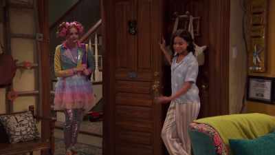 Ooh! "Little women." - Raven's Home