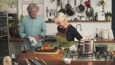 - Ooh, that looks delicious.
- Crispy. - James May: Oh Cook!