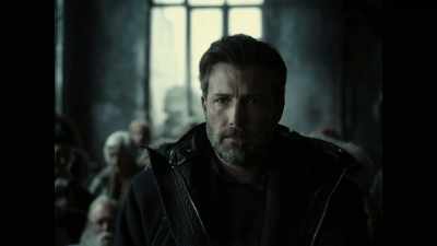 Ooh, magical man from the sea. - Zack Snyder's Justice League