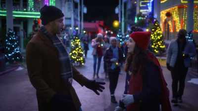 Ooh, okay. - The Dog Days of Christmas