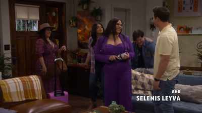Ooh, on socials, it's
Hell-dash-Yesika. - Lopez vs Lopez