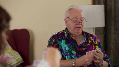 -Ooh-ooh-ooh!
-[cell phone chimes] - Daughter of the Bride