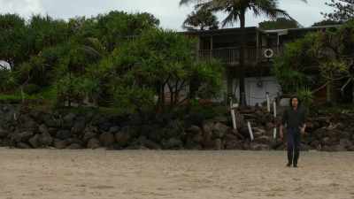 ♪ Ooh, ooh, ooh, ooh ♪ - Reef Break