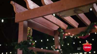 ♪ ooh, ooh, ooh ♪ - The Holiday Fix Up