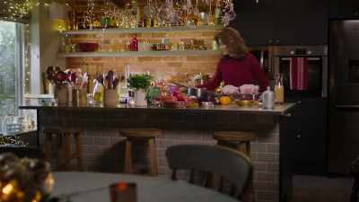 Ooh! Right. So, I
mentioned steam roasting - Nigella: At My Table