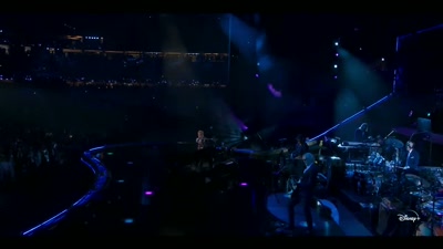 ♪ Ooh ♪ - Elton John Live: Farewell from Dodger Stadium