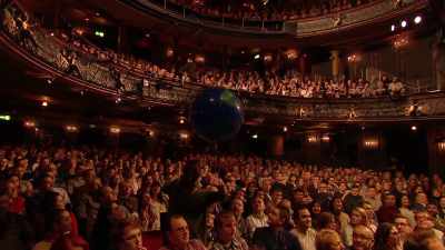 -Ooh, somebody catch it up there!
-[laughter] - Derren Brown: Miracle