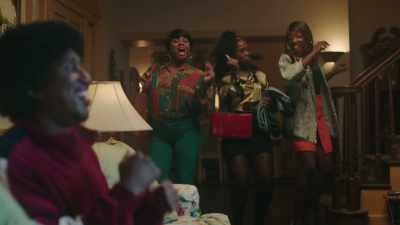 - Ooh, that's my song! - Bust Down