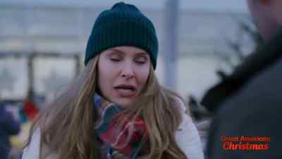 Ooh, that's us. - Christmas Under the Northern Lights