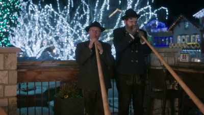 Ooh. This is incredible! - Cloudy with a Chance of Christmas