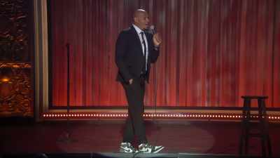 ♪ Ooh, thunder only happens ♪ - Marlon Wayans Presents: The Headliners