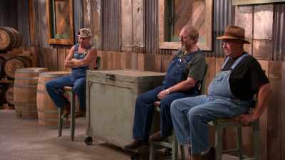 Ooh. What if you
don't use, throw it
over here, I'll use it. - Moonshiners: Master Distiller