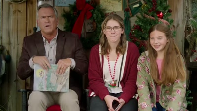- Oooh!
- Now, I reckon she's never - My Southern Family Christmas
