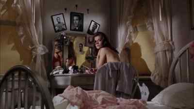 Open this door, dear.
Deanie, open the door. - Splendor in the Grass