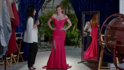 ♪ Open paradise yeah paradise ♪ - Famous in Love