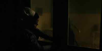 Open the door! Open the door. - The Alienist
