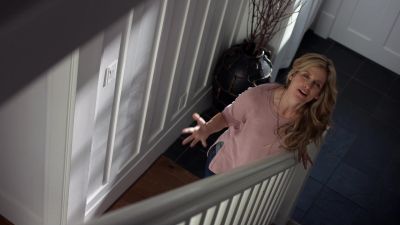 Open the freaking door! - Supergirl
