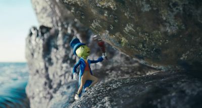Open up. I need to get in there.
Open up, I say! - Pinocchio