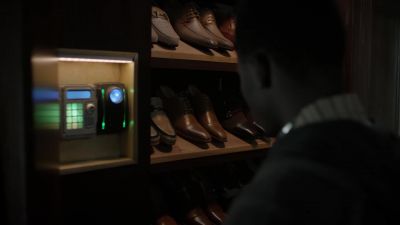 Open up. - Black Lightning