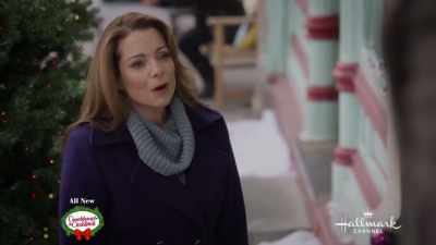 Opening a kitchen
in a movie theater - Sister Swap: A Hometown Holiday