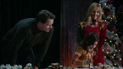Or Christmas
cranberry cheesecake? - Magic in Mistletoe