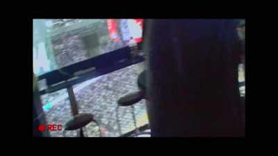 Or
get a bird's eye view - The Jewel Thief