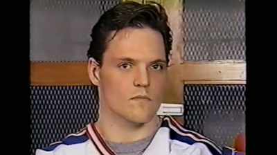 Or Joey Kocur,
he goes for the big right. - Ice Guardians