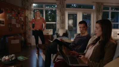 Or maybe Elliot was dealing
with some high-stakes players - Chronicle Mysteries: The Deep End