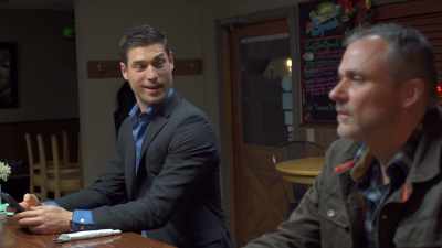 - Or maybe that's how
you end up in diners - Miracle on Highway 34