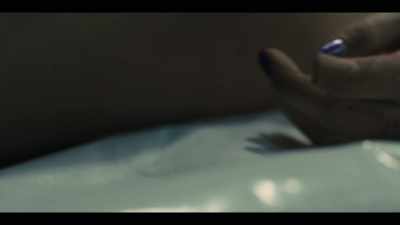 -Or not long after.
-What about the missing finger? - Mare of Easttown