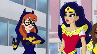 Oracle, remote pilot Supergirl's spaceship - DC Super Hero Girls: Intergalactic Games